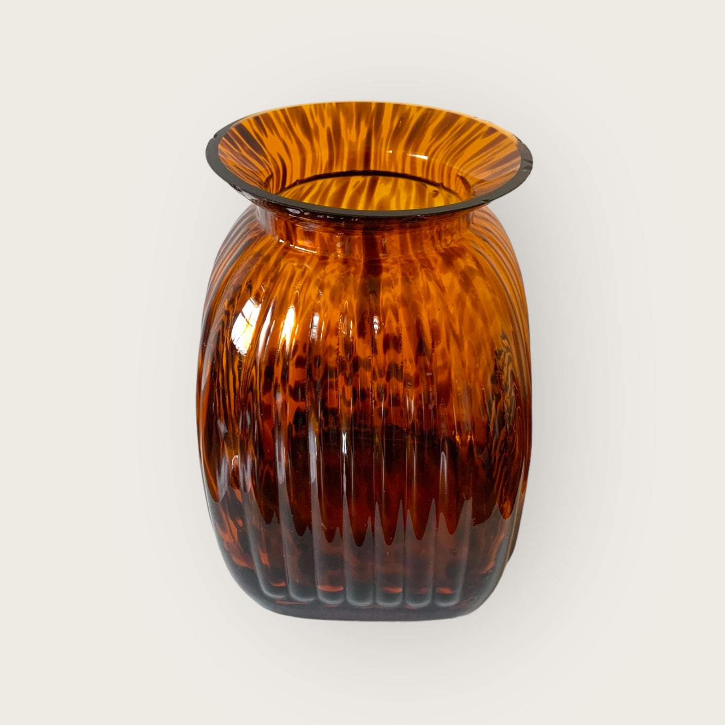 the lyla tortoise vase