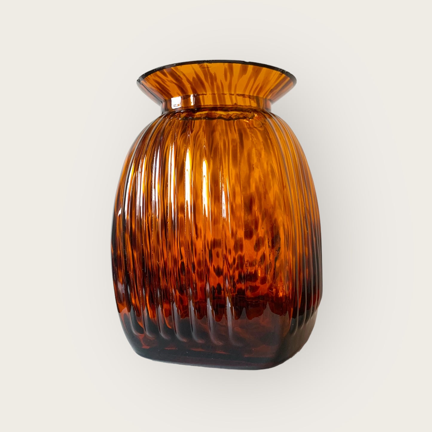 the lyla tortoise vase