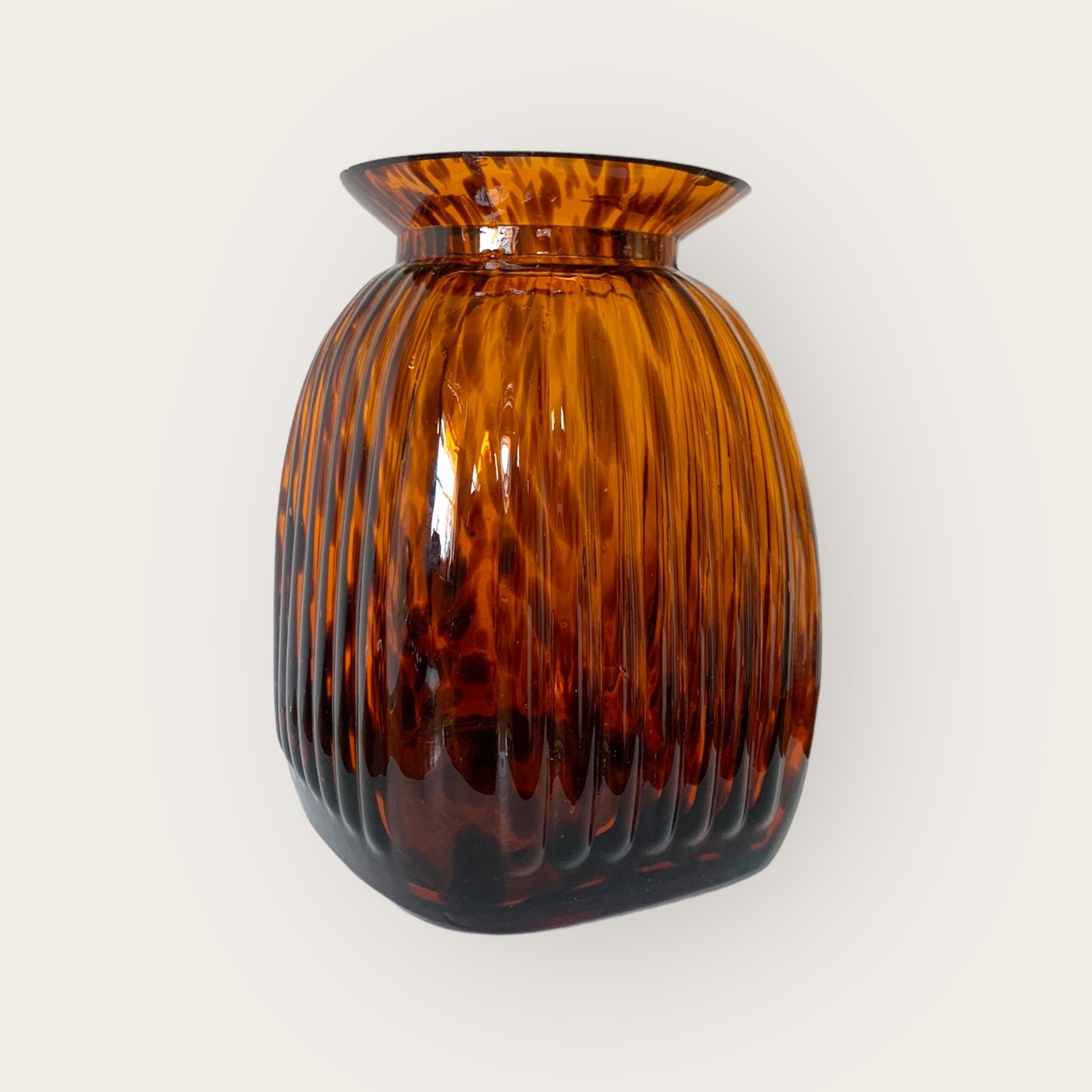 the lyla tortoise vase