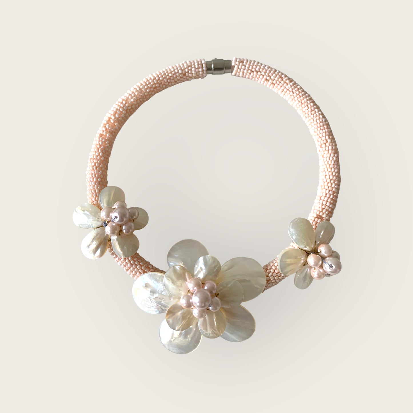 pearl flower choker