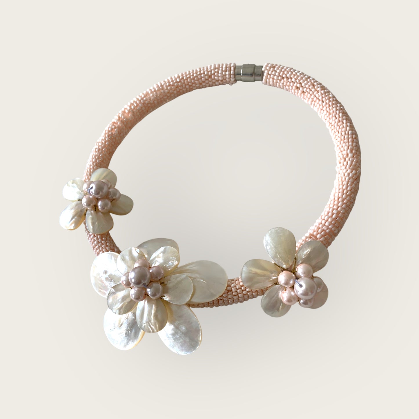 pearl flower choker