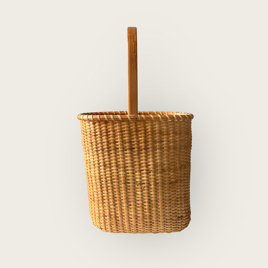 woven wine caddy