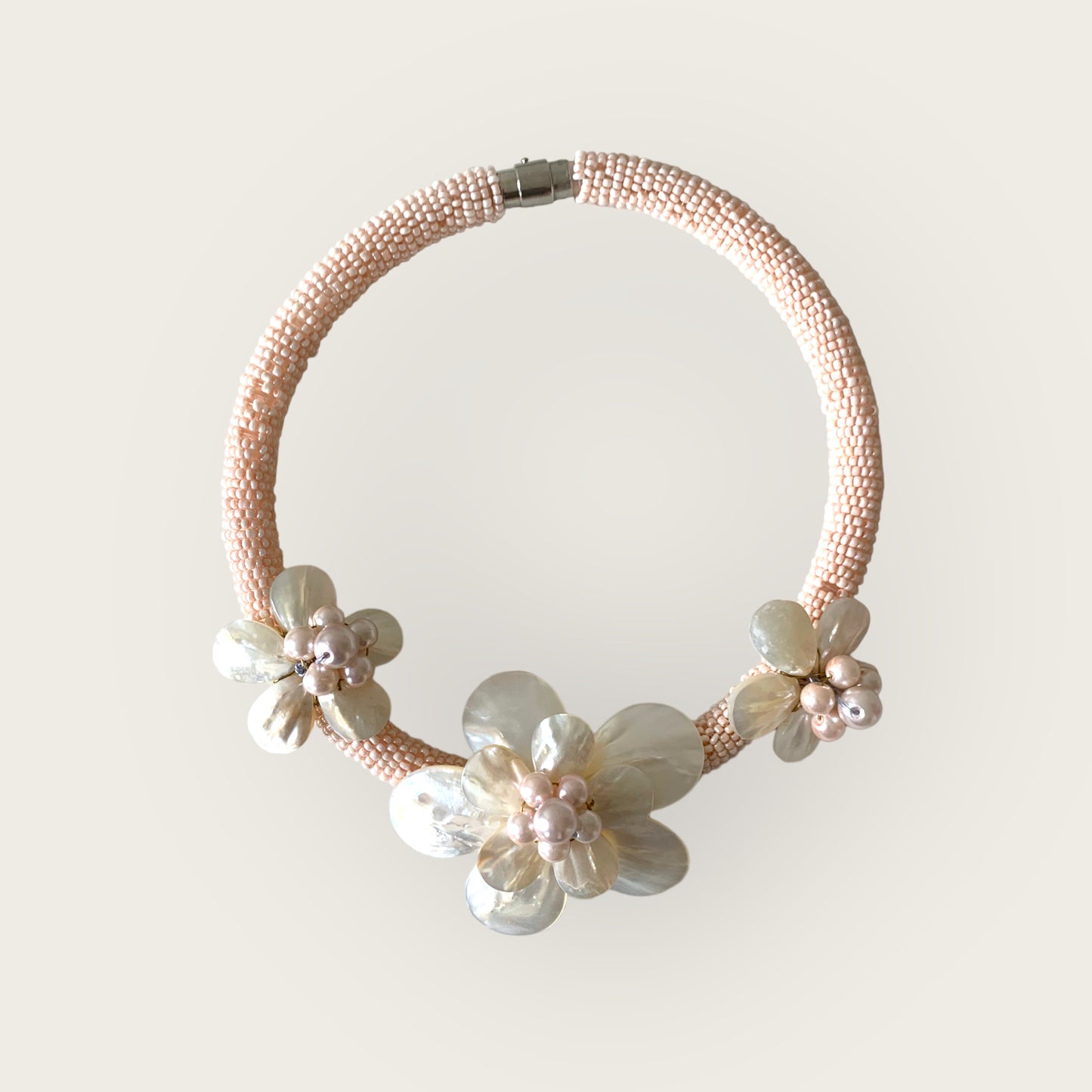 pearl flower choker